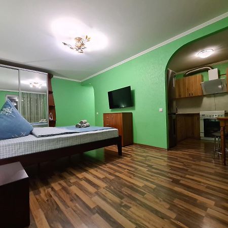 1-Room View Apartment Near Inturist On Sobornyi Avenue 143, By Grandhome Zaporizhia Exterior foto
